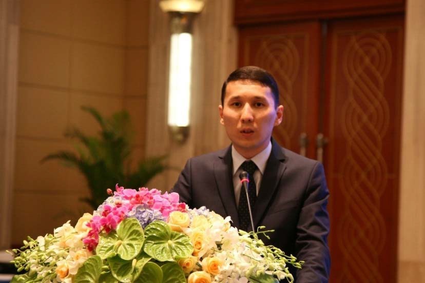 哈萨克斯坦大使馆投资参赞苏丹•金嘉库洛夫发言.jpg